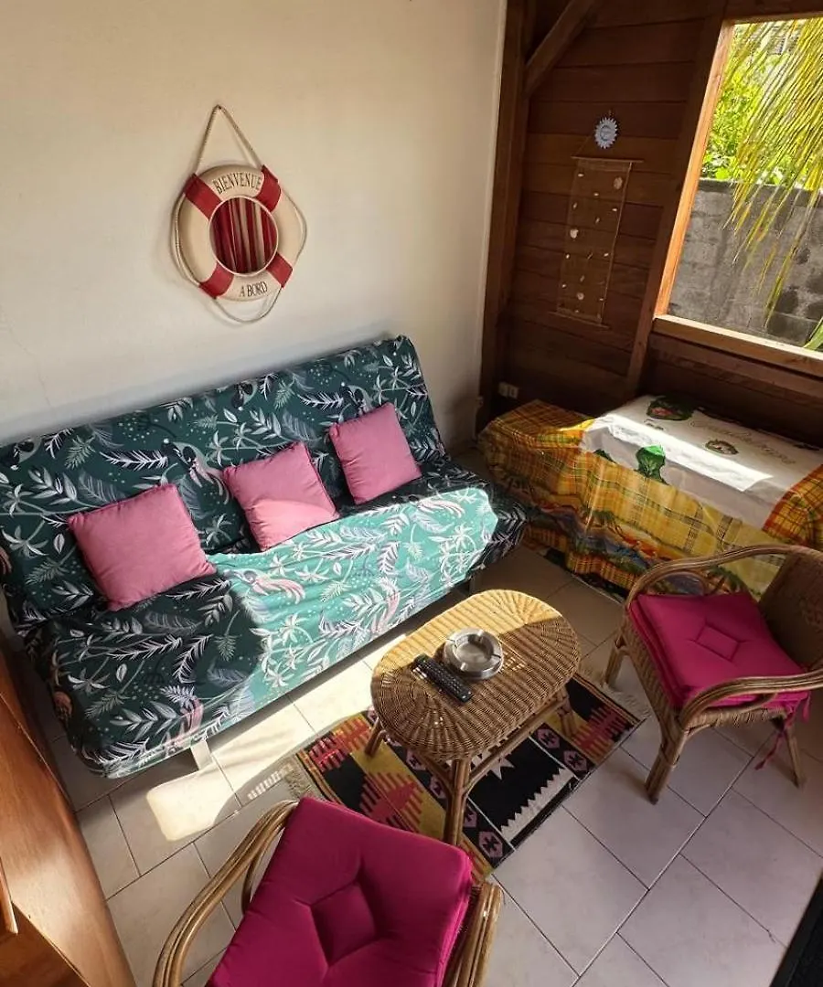 Studio Kenette Port Louis Gwadelupa